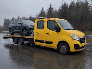 Holowanie SUV-a w deszczu – Łomża